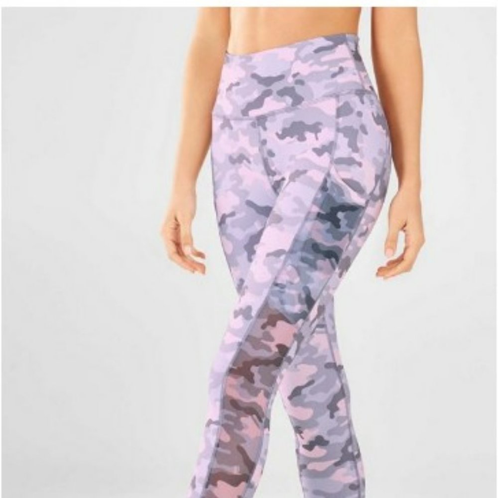 Fabletics - Powerhold High-Waisted Capri Pants